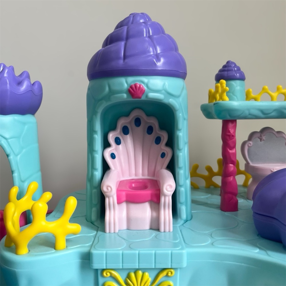 Lakeshore Learning Under The Sea Mermaid Palace Seashells Princess Playset - Picture 5 of 12